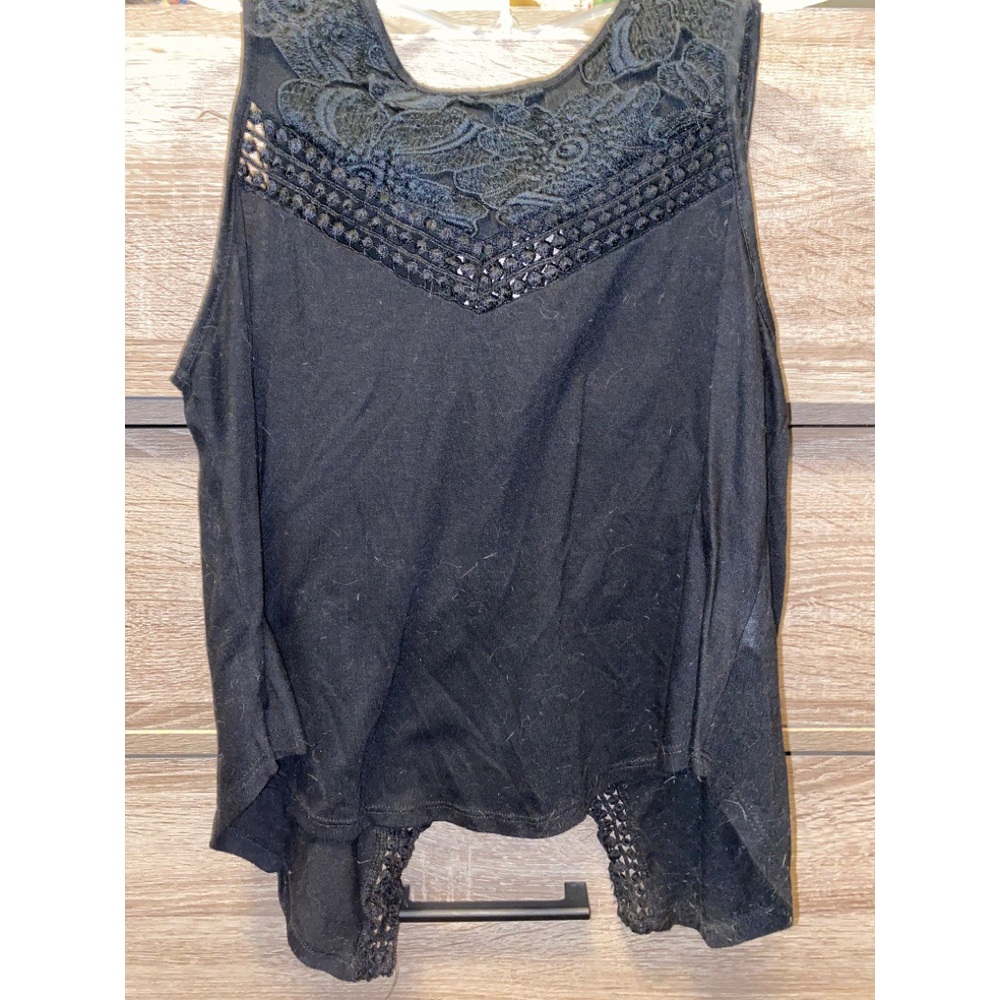 Black lace tank